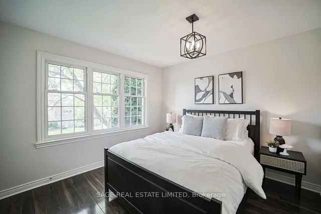 Additional image 30 of 32 Royal Rouge Tr