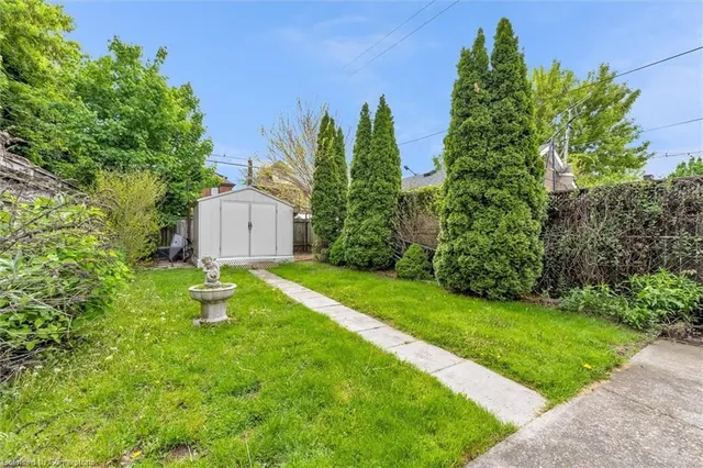 Additional image 33 of 68 Belmont Ave