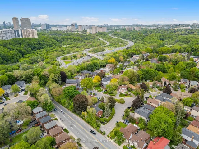 Additional image 40 of 2 Four Oaks Gate