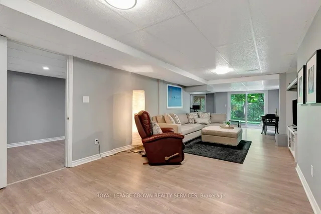Additional image 28 of 10 Huntingwood Crt