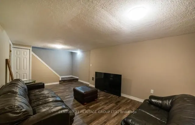 Additional image 25 of 10 Esquire Pl