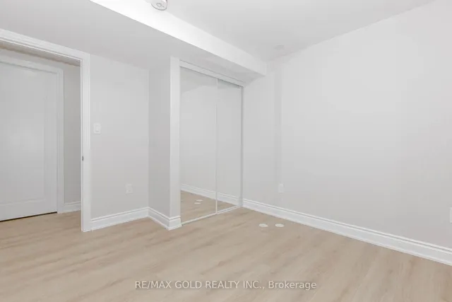 Additional image 40 of 16 Polygon Crt