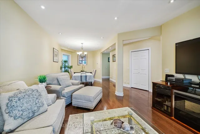 Additional image 8 of 214 Woodbine Ave