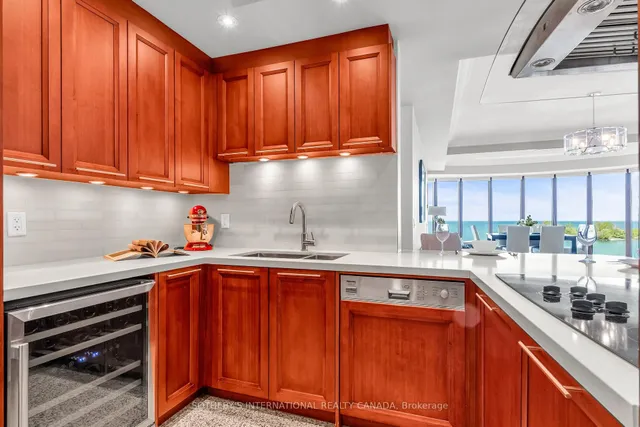 Additional image 14 of 2095 Lake Shore Blvd Unit 818