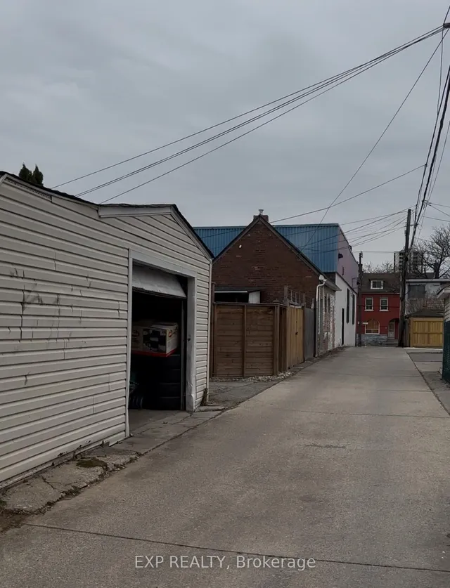 Additional image 23 of 21 Oak Ave