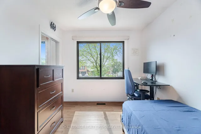 Additional image 29 of 421 Laurentian Ave