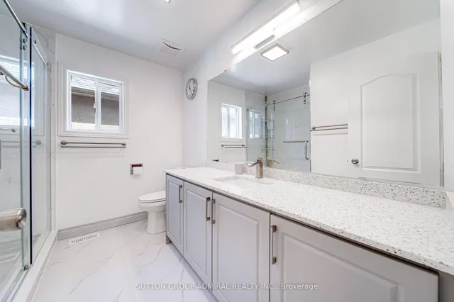 Additional image 28 of 31 Acara Crt