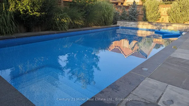 Additional image 37 of 3263 Mead Cres