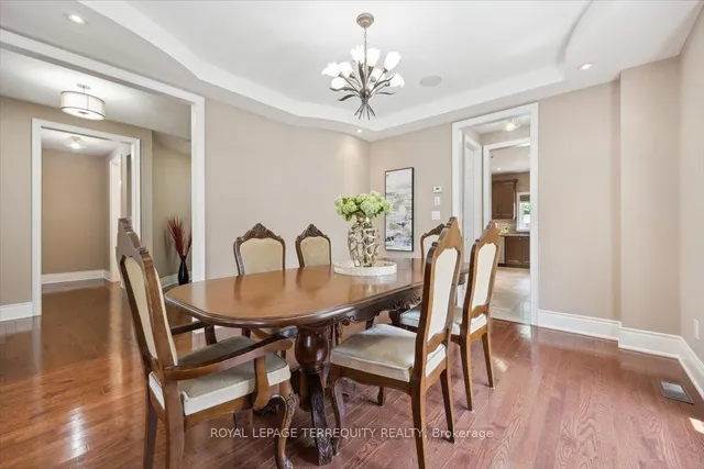 Additional image 20 of 113 Royal West Dr