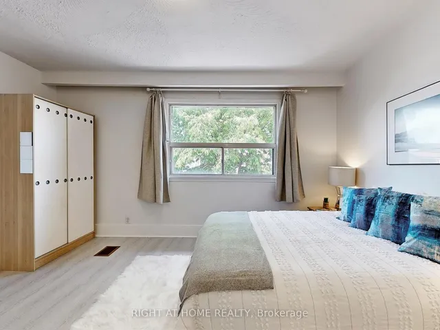 Additional image 19 of 1072 Dufferin St