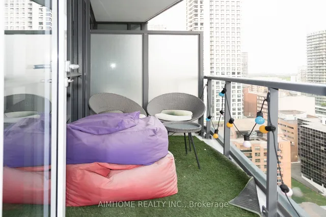 Additional image 12 of 30 Roehampton Ave Unit 2101