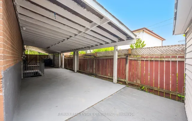Additional image 50 of 18 Dearbourne Blvd