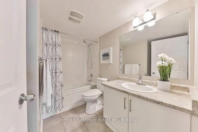 Additional image 19 of 30 Carnation Ave Unit 74