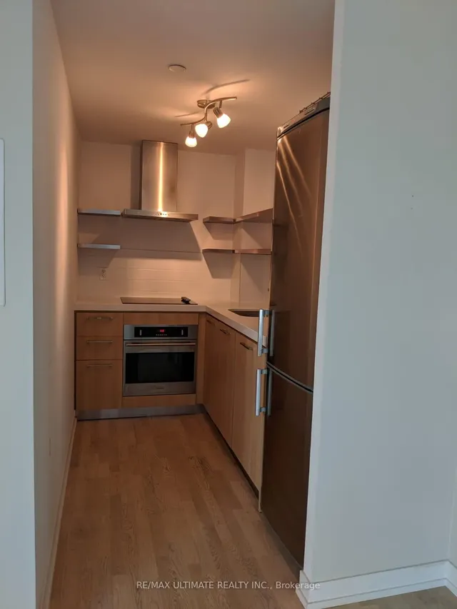 Additional image 4 of 560 King St Unit 604