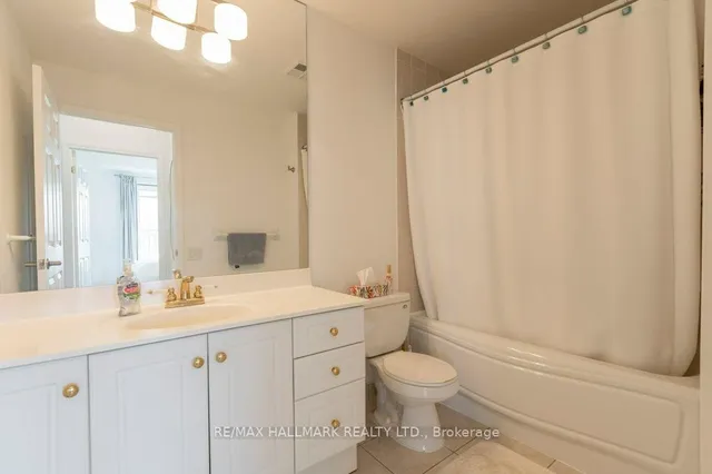 Additional image 11 of 120 Lombard St Unit 701