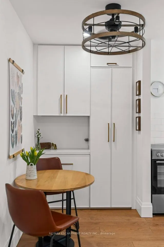 Additional image 23 of 137 Emerald St Unit 5