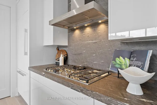 Additional image 12 of 36 Hazelton Ave Unit 4D