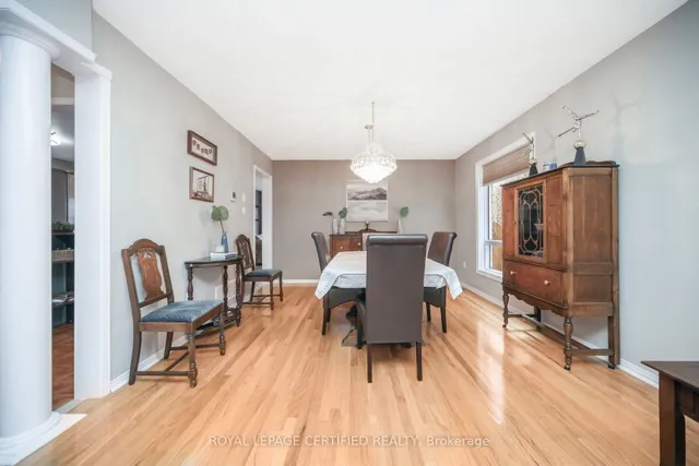 Additional image 11 of 252 Vintage Gate