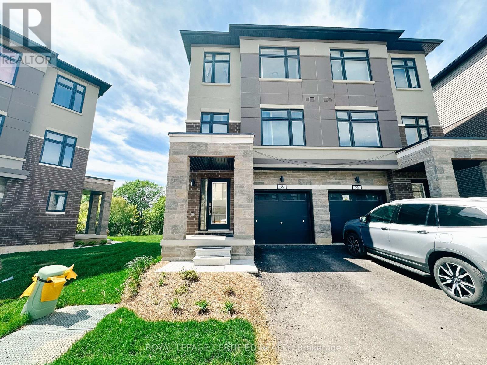 68 FIELDRIDGE CRESCENT|Brampton (Sandringham-Wellington), Ontario L6R4G6