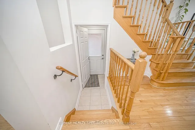 Additional image 36 of 227 Valleyway Dr