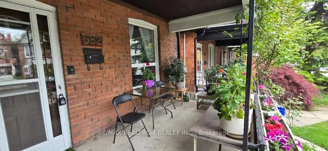 Additional image 3 of 582 Runnymede Rd