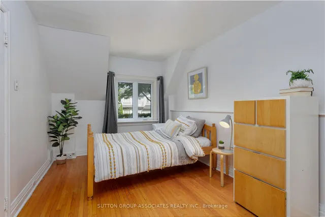 Additional image 22 of 8 Monkton Ave