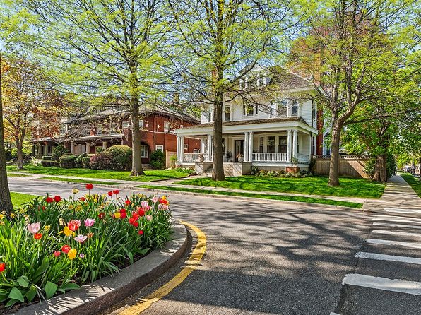 1221 Albemarle Rd, Brooklyn, NY 11218