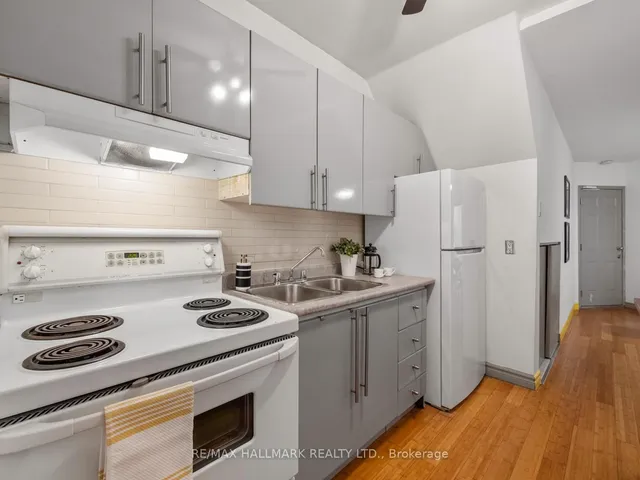 Additional image 11 of 137 Gerrard St