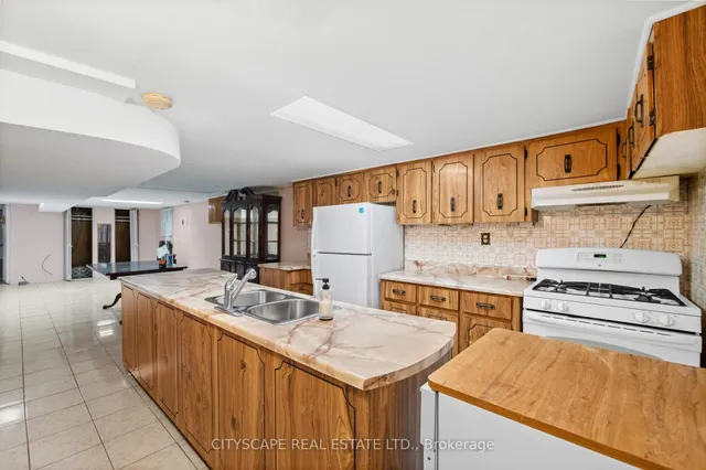 Additional image 44 of 92 Bellwoods Ave