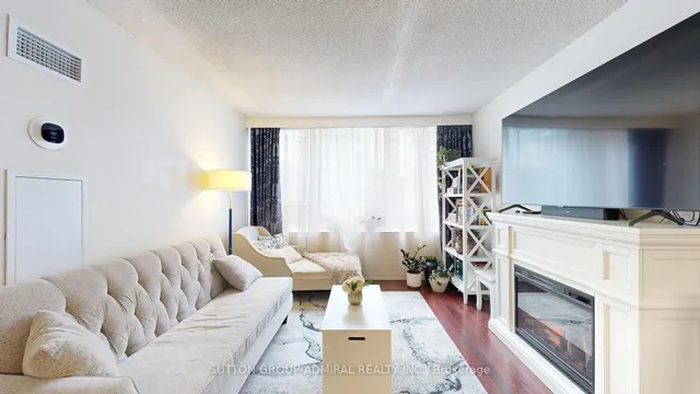 Additional image 15 of 633 Bay St Unit 201