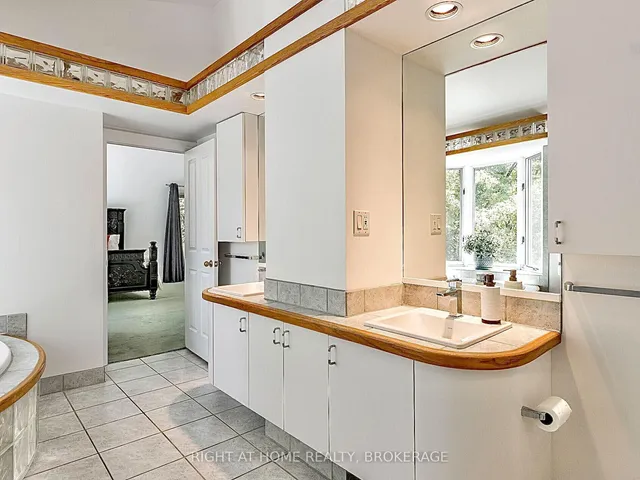 Additional image 26 of 774 Old Dundas Rd