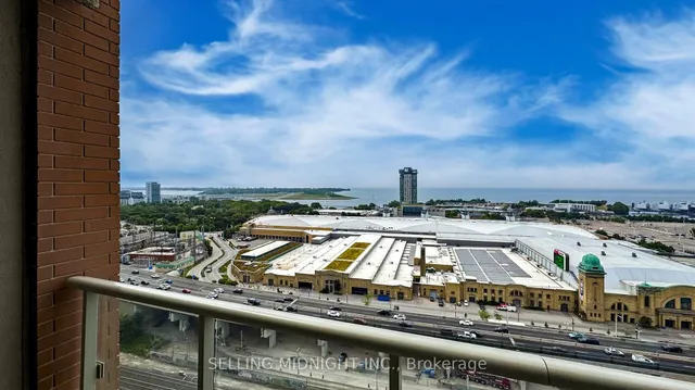 Additional image 34 of 75 East Liberty St Unit 2203