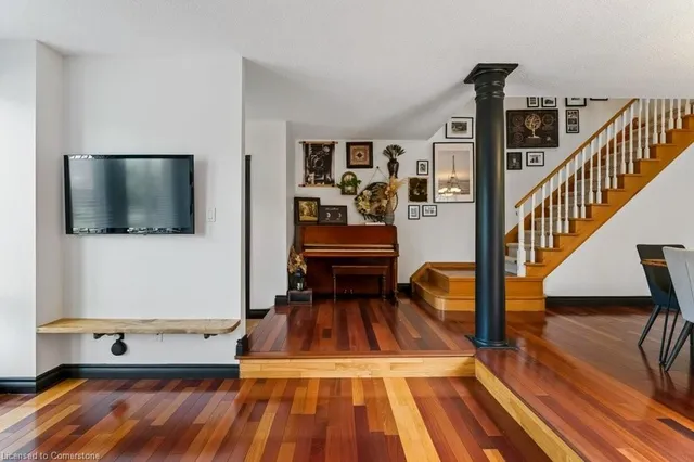 Additional image 11 of 90 Waterford Cres