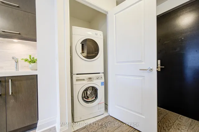 Additional image 30 of 65 St Mary St Unit 1401