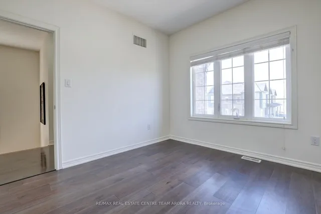 Additional image 32 of 436 Royal West Dr