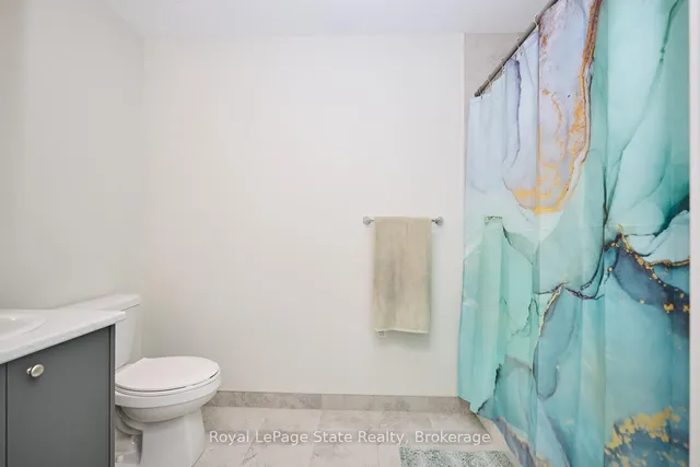 Additional image 12 of 600 North Service Rd Unit 204