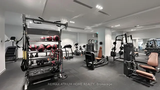 Additional image 43 of 1 Gloucester St Unit 715