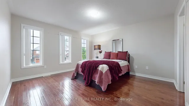 Additional image 34 of 59 Pogonia St