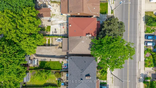 Additional image 43 of 256 Mortimer Ave