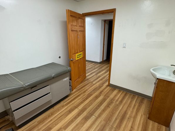 20 W 190th St, Bronx, NY 10468