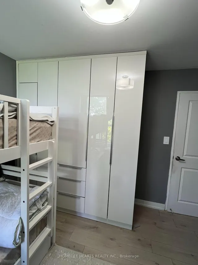 Additional image 19 of 20 Edgecliff Gfwy Unit 315