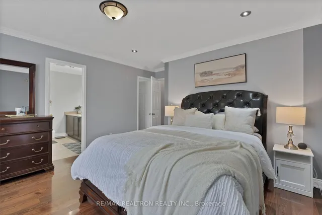 Additional image 9 of 18 Chestermere Cres