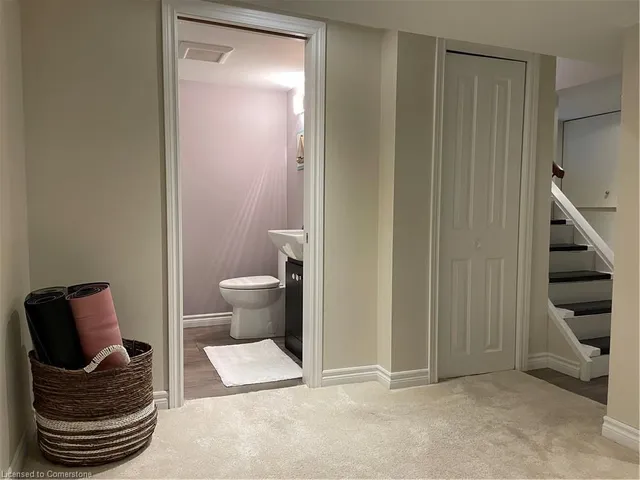 Additional image 32 of 65 Hyde Park Ave