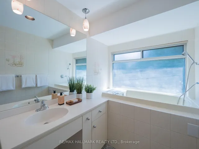 Additional image 29 of 61 Glenside Ave