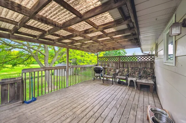 Additional image 22 of 27 Sugar Maple St