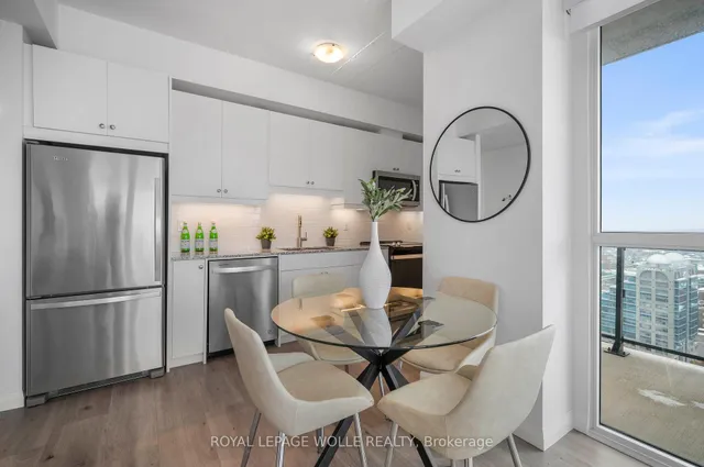 Additional image 6 of 60 Charles St Unit 2405