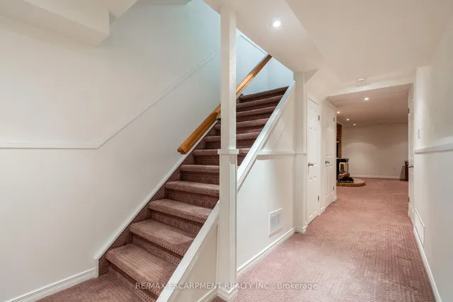 Additional image 40 of 2301 Cavendish Dr Unit 122