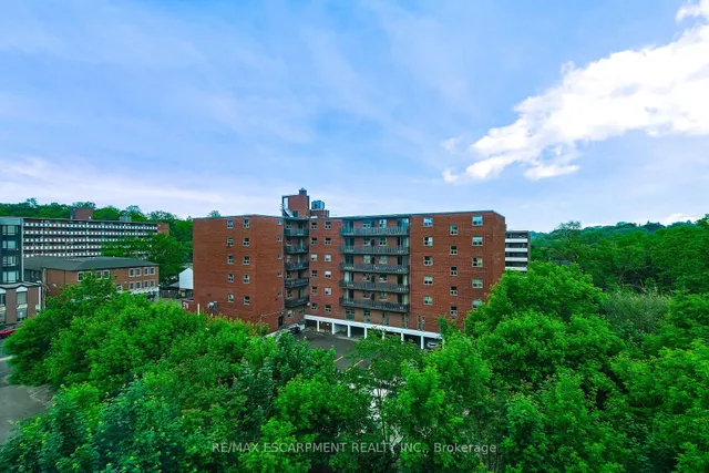 Additional image 26 of 23 Main St Unit 501