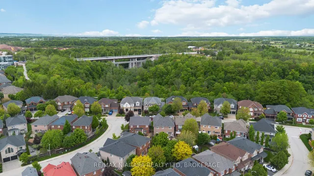 Additional image 44 of 2468 Whitehorn Dr