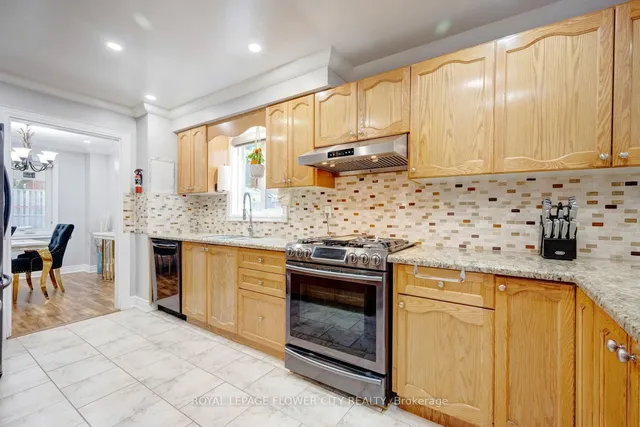 Additional image 13 of 27 Denlow Dr